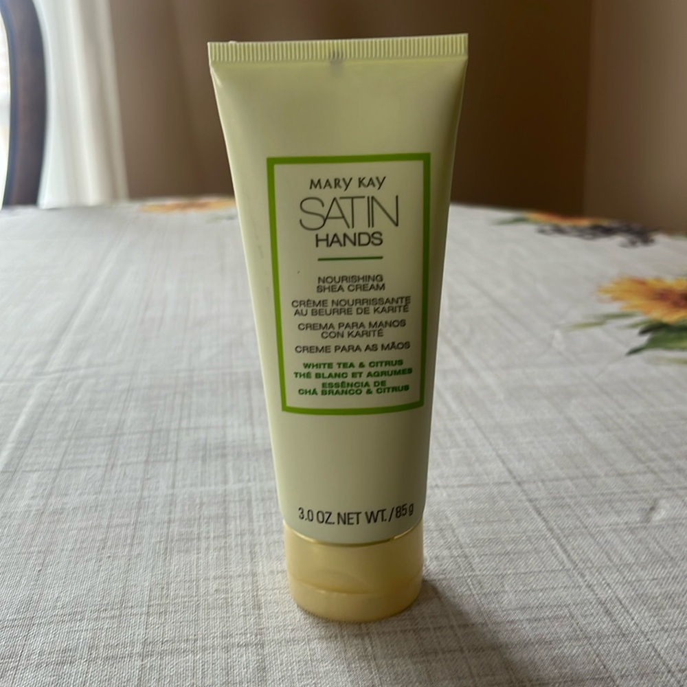 MARY KAY SATIN HANDS